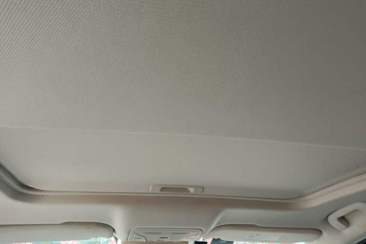 Used Hongqi H5 2022 Classic Model 1.8T Automatic Smart Connect Flagship Edition Headliner