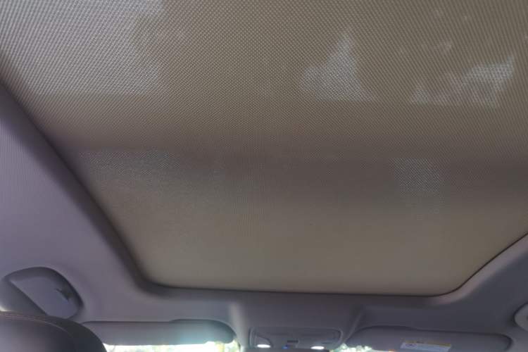 Used Hongqi H5 2022 Classic Model 1.8T Automatic Smart Connect Flagship Edition Headliner