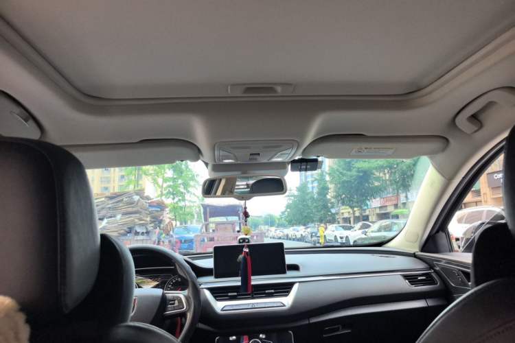 Used Hongqi H5 2022 Classic Model Facelift 1.8T Automatic Smart Connect Flagship Edition Headliner