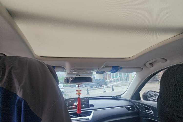 Used Hongqi H5 2022 Classic Model 1.8T Automatic Smart Connect Flagship Edition Headliner