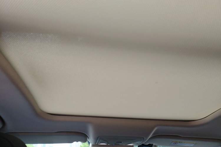 Used Hongqi H5 2022 Classic Model 1.8T Automatic Smart Connect Flagship Edition Headliner