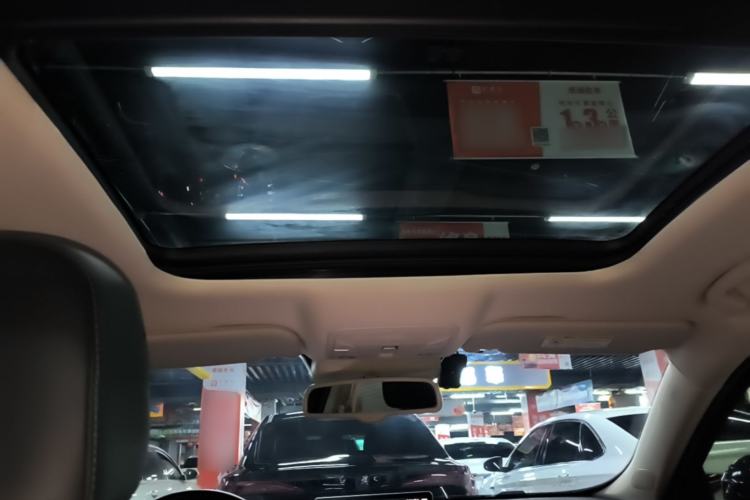 Used Hongqi H5 2022 Classic Model Facelift 1.8T Automatic Smart Connect Flagship Edition Headliner
