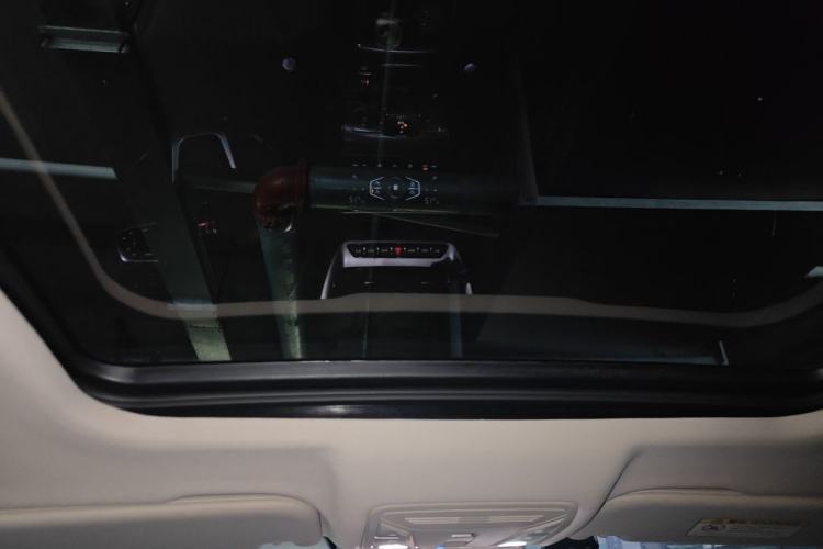 Used Hongqi H5 2022 Classic Model Facelift 1.8T Automatic Smart Connect Flagship Edition Headliner