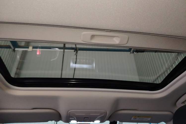 Used Hongqi H5 2022 Classic Model 1.5T DCT Flagship Edition Headliner
