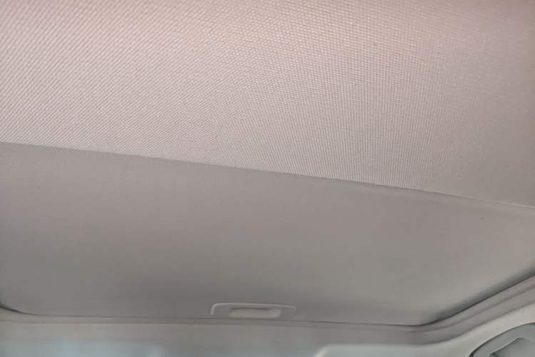 Used Hongqi H5 2022 Classic Model Facelift 1.5T DCT Qiyun Edition Headliner