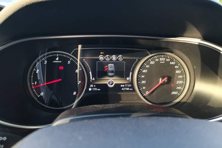 Used Hongqi H5 2022 Classic Model 1.5T DCT Flagship Edition Instrument Cluster