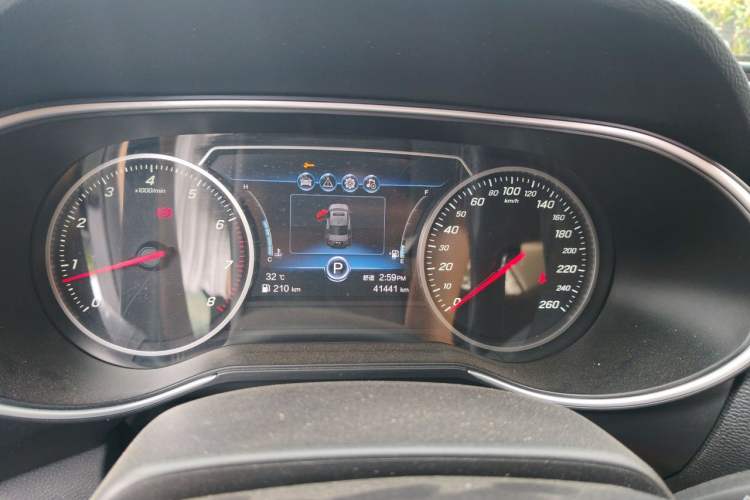 Used Hongqi H5 2022 Classic Model 1.5T DCT Flagship Edition Instrument Cluster