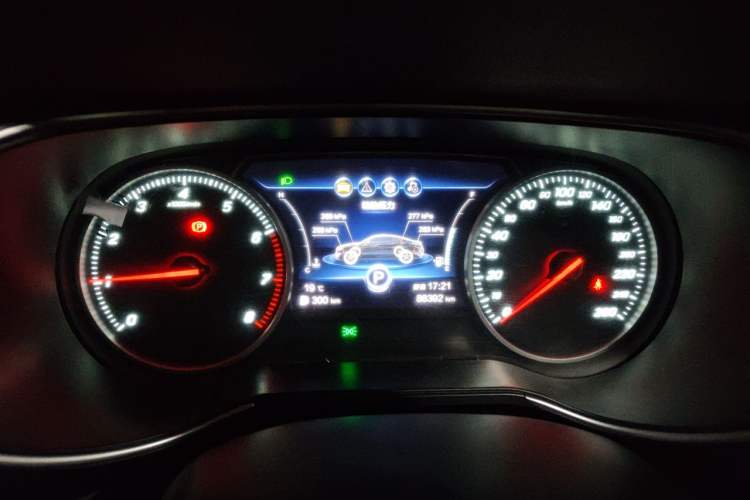 Used Hongqi H5 2022 Classic Model Facelift 1.5T DCT Qiyun Edition Instrument Cluster
