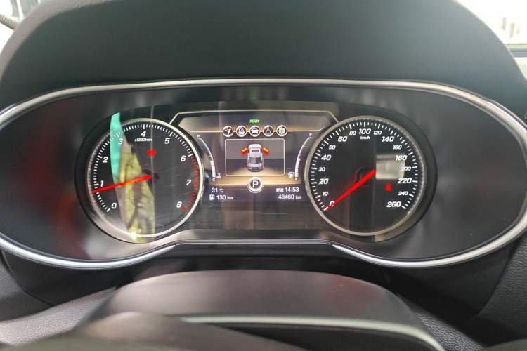 Used Hongqi H5 2022 Classic Model Facelift 1.8T Automatic Smart Connect Flagship Edition Instrument Cluster