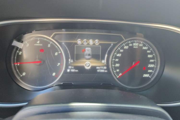Used Hongqi H5 2022 Classic Model Facelift 1.5T DCT Qiyun Edition Instrument Cluster
