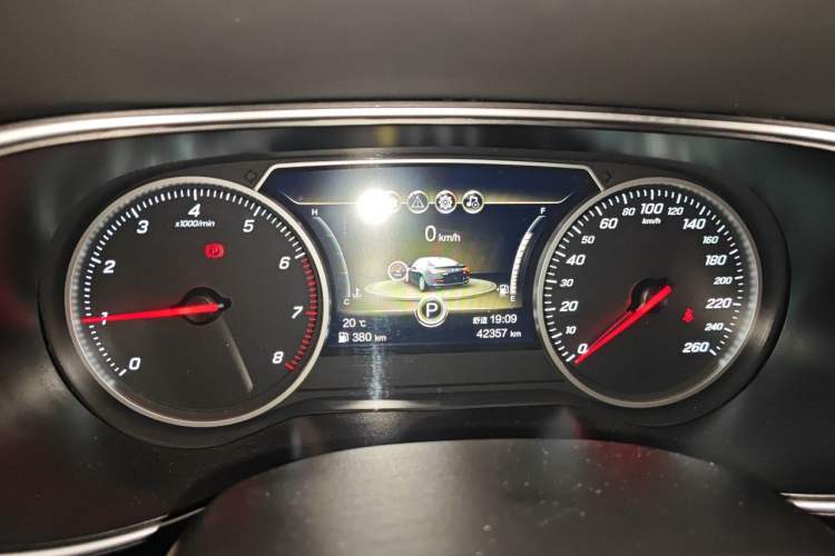 Used Hongqi H5 2022 Classic Model Facelift 1.5T DCT Qiyun Edition Instrument Cluster