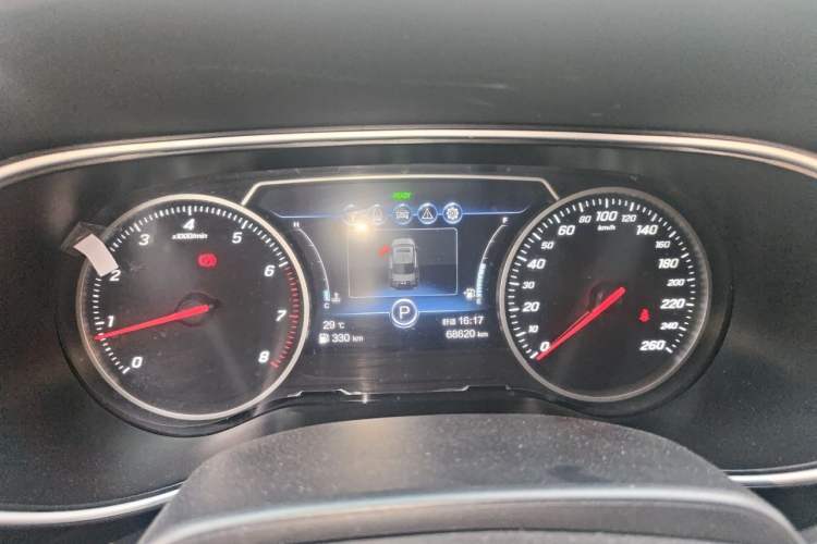 Used Hongqi H5 2022 Classic Model 1.8T Automatic Smart Connect Flagship Edition Instrument Cluster