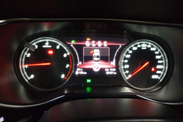 Used Hongqi H5 2022 Classic Model Facelift 1.5T DCT Qiyun Edition Instrument Cluster