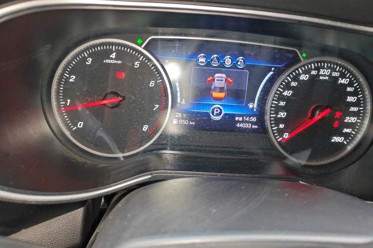 Used Hongqi H5 2022 Classic Model Facelift 1.5T DCT Qiyun Edition Instrument Cluster