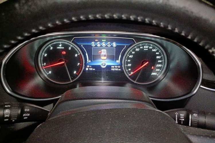 Used Hongqi H5 2022 Classic Model Facelift 1.8T Automatic Smart Connect Flagship Edition Instrument Cluster