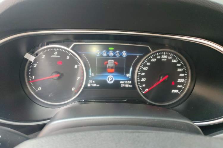Used Hongqi H5 2022 Classic Model 1.8T Automatic Smart Connect Flagship Edition Instrument Cluster