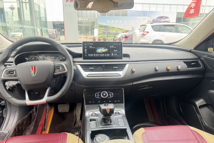 Used Hongqi H5 2022 Classic Model Facelift 1.8T Automatic Smart Connect Flagship Edition Interior 1