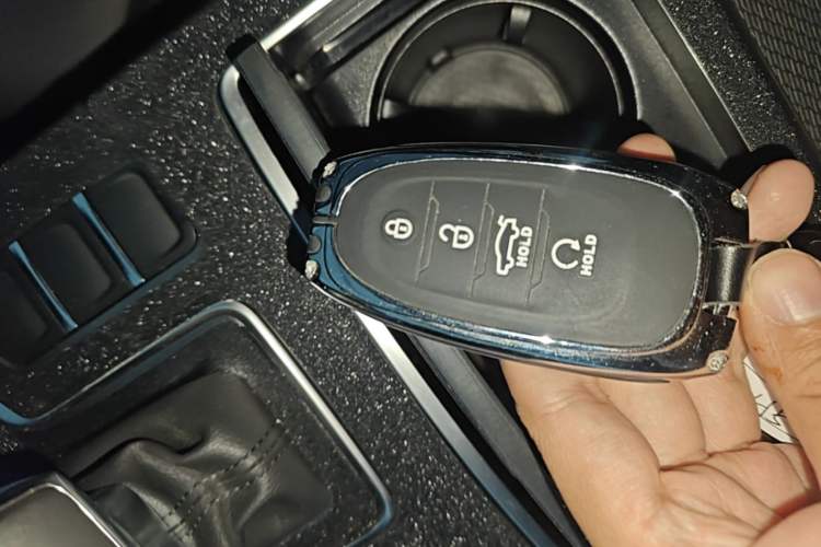 Used Hongqi H5 2022 Classic Model Facelift 1.8T Automatic Smart Connect Flagship Edition Interior 1