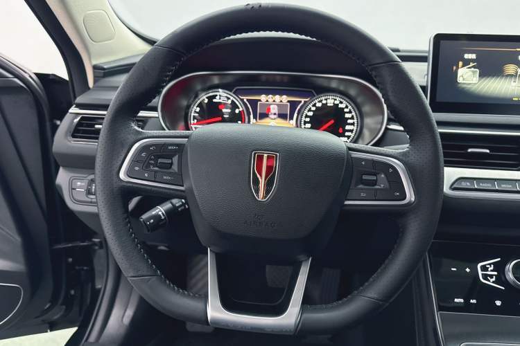Used Hongqi H5 2022 Classic Model Facelift 1.5T DCT Qiyun Edition Interior 3