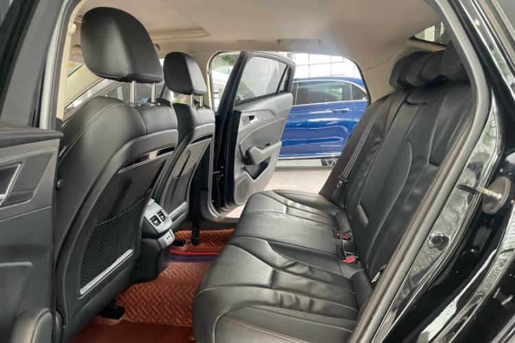 Used Hongqi H5 2022 Classic Model Facelift 1.5T DCT Qiyun Edition Interior 4