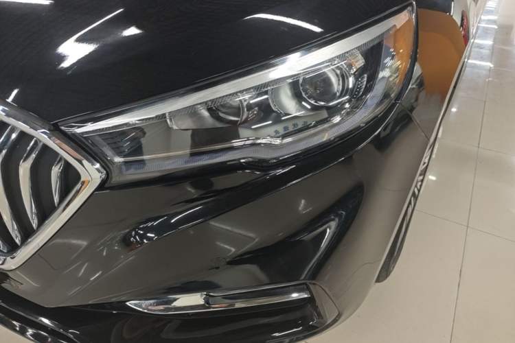 Used Hongqi H5 2022 Classic Model 1.8T Automatic Smart Connect Flagship Edition Left Front Headlight