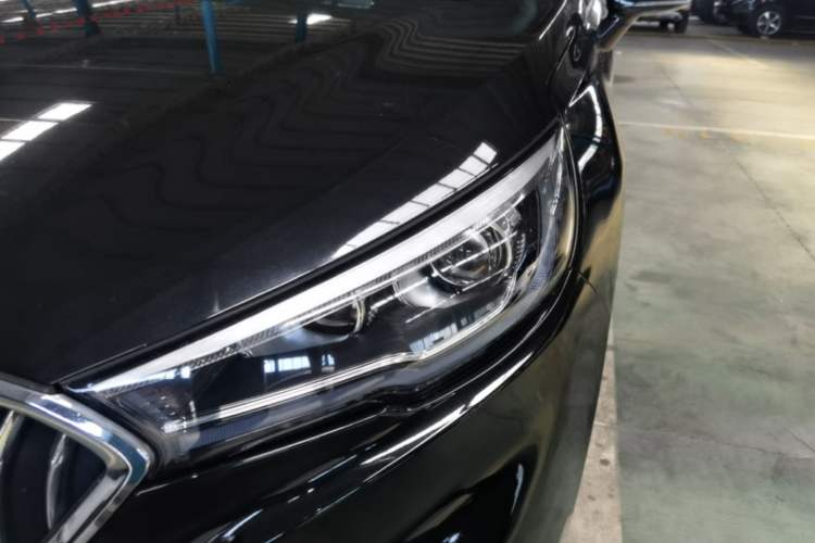 Used Hongqi H5 2022 Classic Model 1.5T DCT Flagship Edition Left Front Headlight