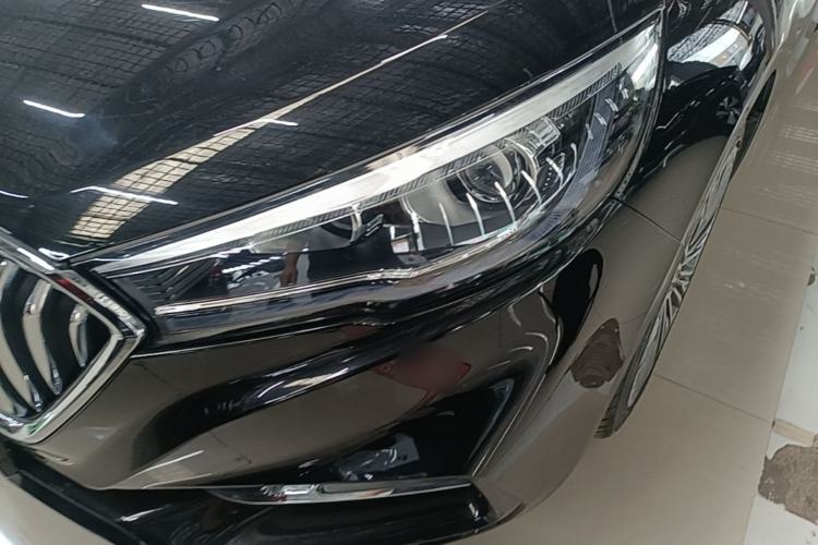 Used Hongqi H5 2022 Classic Model Facelift 1.8T Automatic Smart Connect Flagship Edition Left Front Headlight