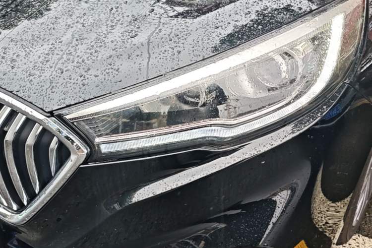 Used Hongqi H5 2022 Classic Model Facelift 1.5T DCT Qiyun Edition Left Front Headlight