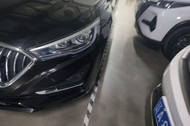 Used Hongqi H5 2022 Classic Model Facelift 1.5T DCT Qiyun Edition Left Front Headlight
