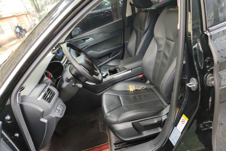 Used Hongqi H5 2022 Classic Model Facelift 1.5T DCT Qiyun Edition Left Front Seat