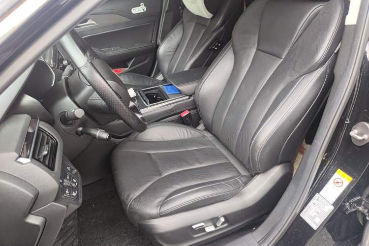 Used Hongqi H5 2022 Classic Model 1.8T Automatic Smart Connect Flagship Edition Left Front Seat