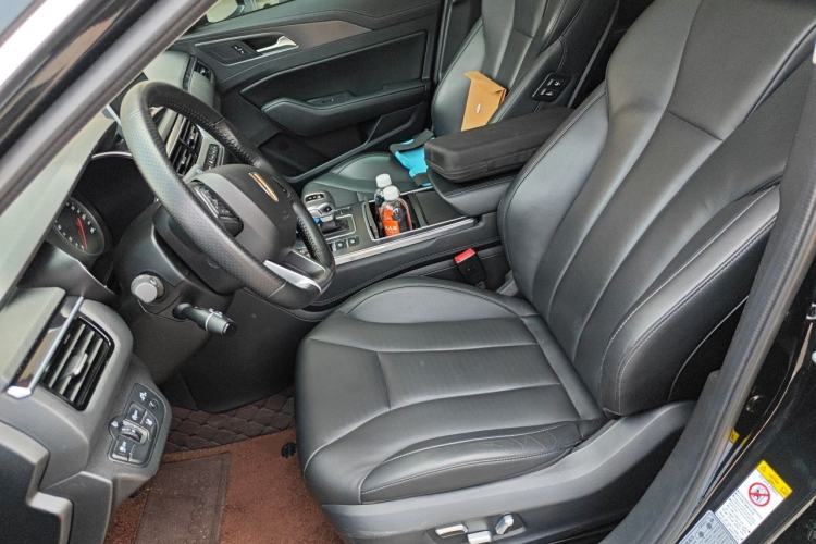 Used Hongqi H5 2022 Classic Model 1.8T Automatic Smart Connect Flagship Edition Left Front Seat