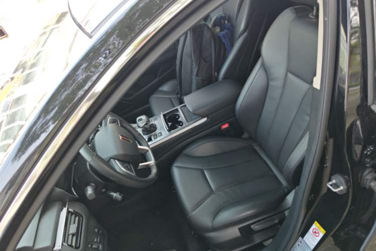 Used Hongqi H5 2022 Classic Model Facelift 1.5T DCT Qiyun Edition Left Front Seat