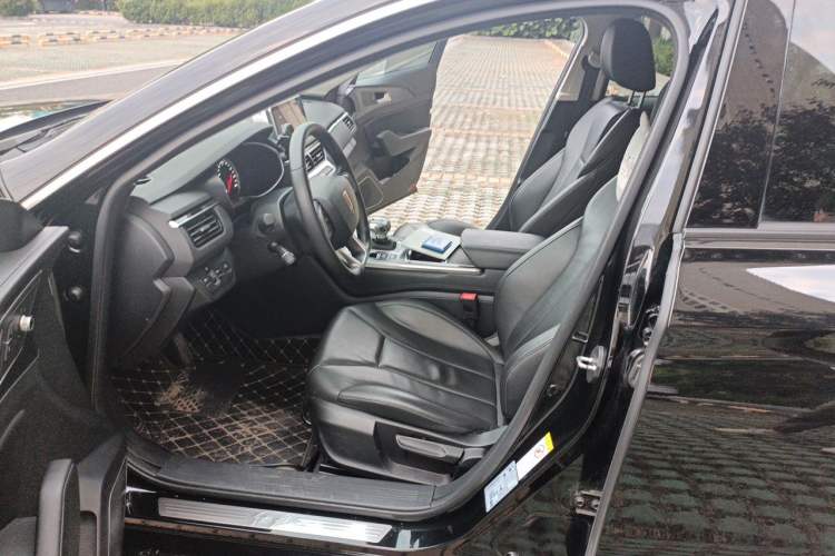 Used Hongqi H5 2022 Classic Model Facelift 1.5T DCT Qiyun Edition Left Front Seat