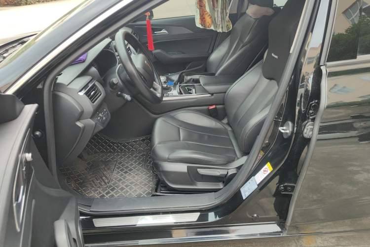 Used Hongqi H5 2022 Classic Model Facelift 1.5T DCT Qiyun Edition Left Front Seat