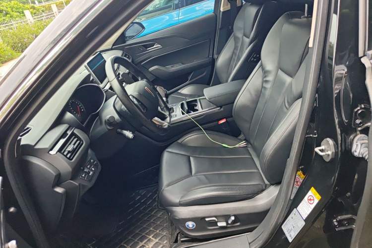 Used Hongqi H5 2022 Classic Model 1.8T Automatic Smart Connect Flagship Edition Left Front Seat