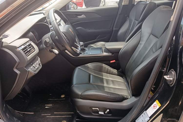 Used Hongqi H5 2022 Classic Model Facelift 1.8T Automatic Smart Connect Flagship Edition Left Front Seat