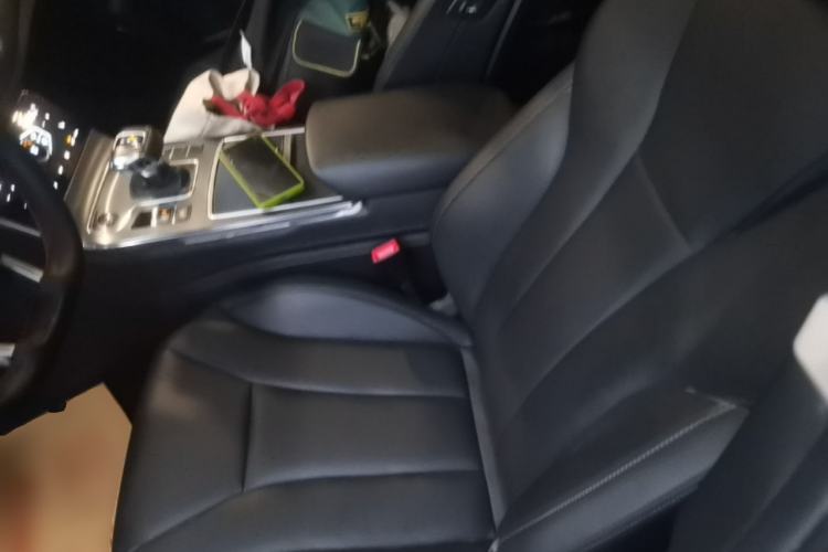 Used Hongqi H5 2022 Classic Model 1.8T Automatic Smart Connect Flagship Edition Left Front Seat