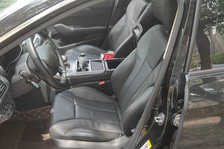 Used Hongqi H5 2022 Classic Model Facelift 1.8T Automatic Smart Connect Flagship Edition Left Front Seat