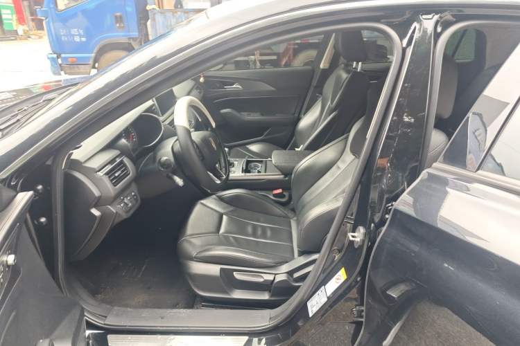 Used Hongqi H5 2022 Classic Model 1.5T DCT Flagship Edition Left Front Seat