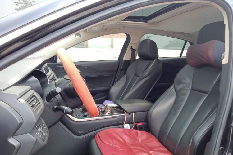 Used Hongqi H5 2022 Classic Model Facelift 1.5T DCT Qiyun Edition Left Front Seat
