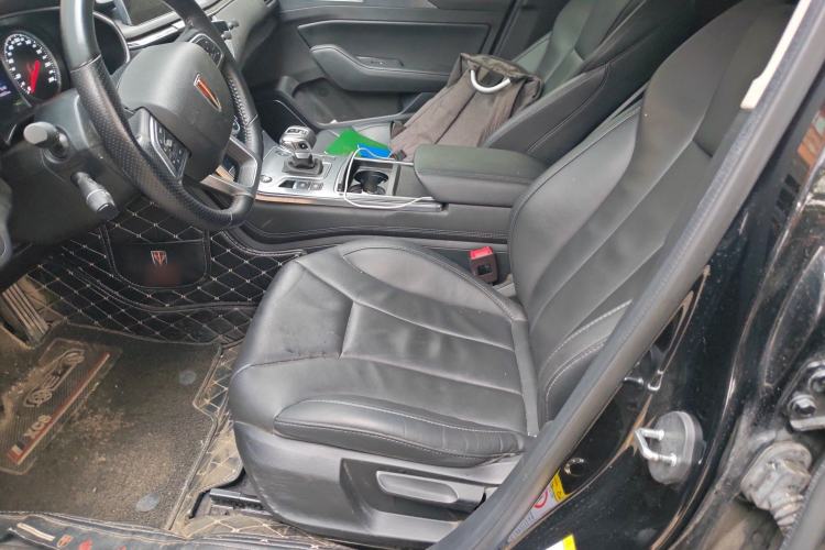 Used Hongqi H5 2022 Classic Model Facelift 1.5T DCT Qiyun Edition Left Front Seat