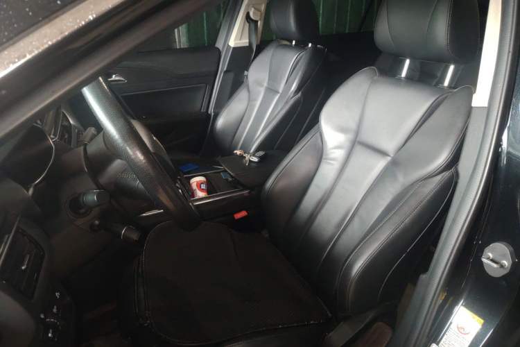 Used Hongqi H5 2022 Classic Model 1.5T DCT Flagship Edition Left Front Seat