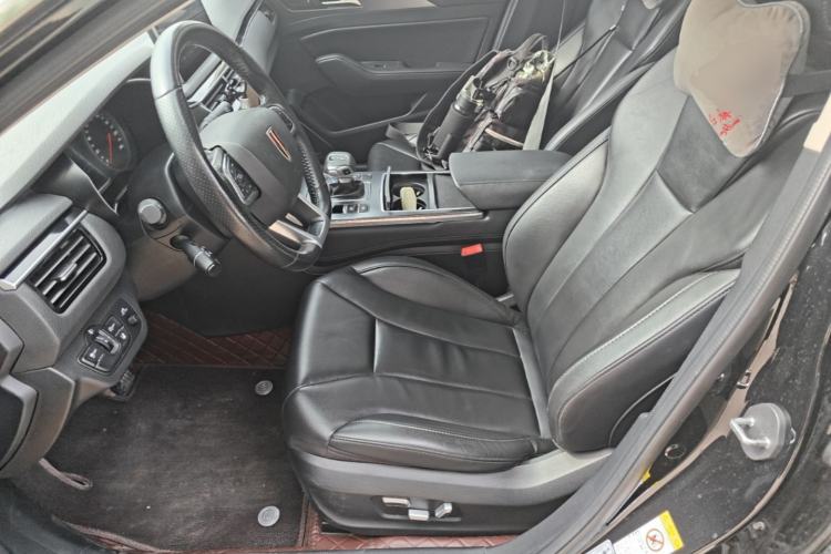 Used Hongqi H5 2022 Classic Model Facelift 1.8T Automatic Smart Connect Flagship Edition Left Front Seat