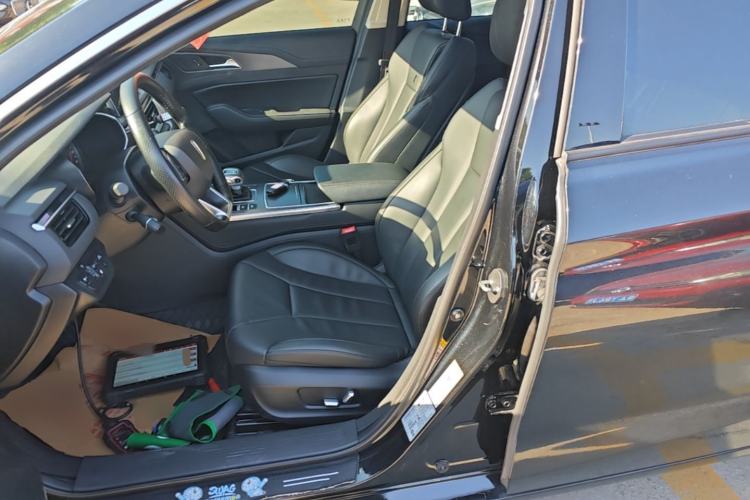 Used Hongqi H5 2022 Classic Model Facelift 1.8T Automatic Smart Connect Flagship Edition Left Front Seat