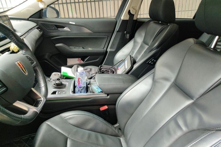 Used Hongqi H5 2022 Classic Model 1.8T Automatic Smart Connect Flagship Edition Left Front Seat