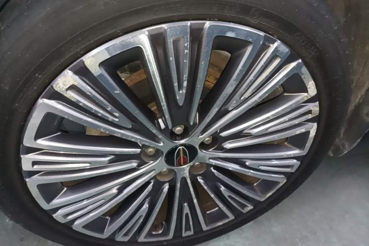 Used Hongqi H5 2022 Classic Model Facelift 1.5T DCT Qiyun Edition Left Front Wheel Hub