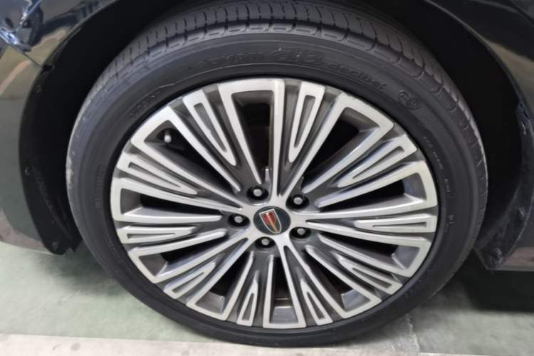 Used Hongqi H5 2022 Classic Model 1.5T DCT Flagship Edition Left Front Wheel Hub