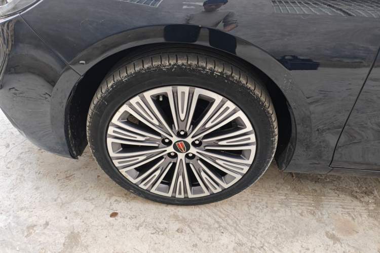 Used Hongqi H5 2022 Classic Model Facelift 1.5T DCT Qiyun Edition Left Front Wheel Hub