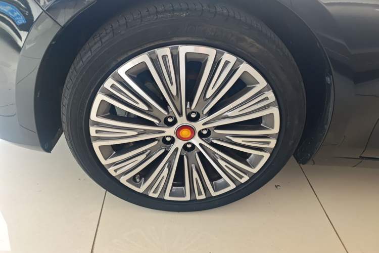 Used Hongqi H5 2022 Classic Model Facelift 1.5T DCT Qiyun Edition Left Front Wheel Hub